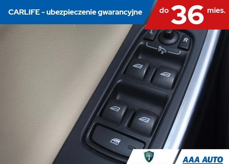 Volvo XC 60 cena 94000 przebieg: 132411, rok produkcji 2015 z Przysucha małe 254